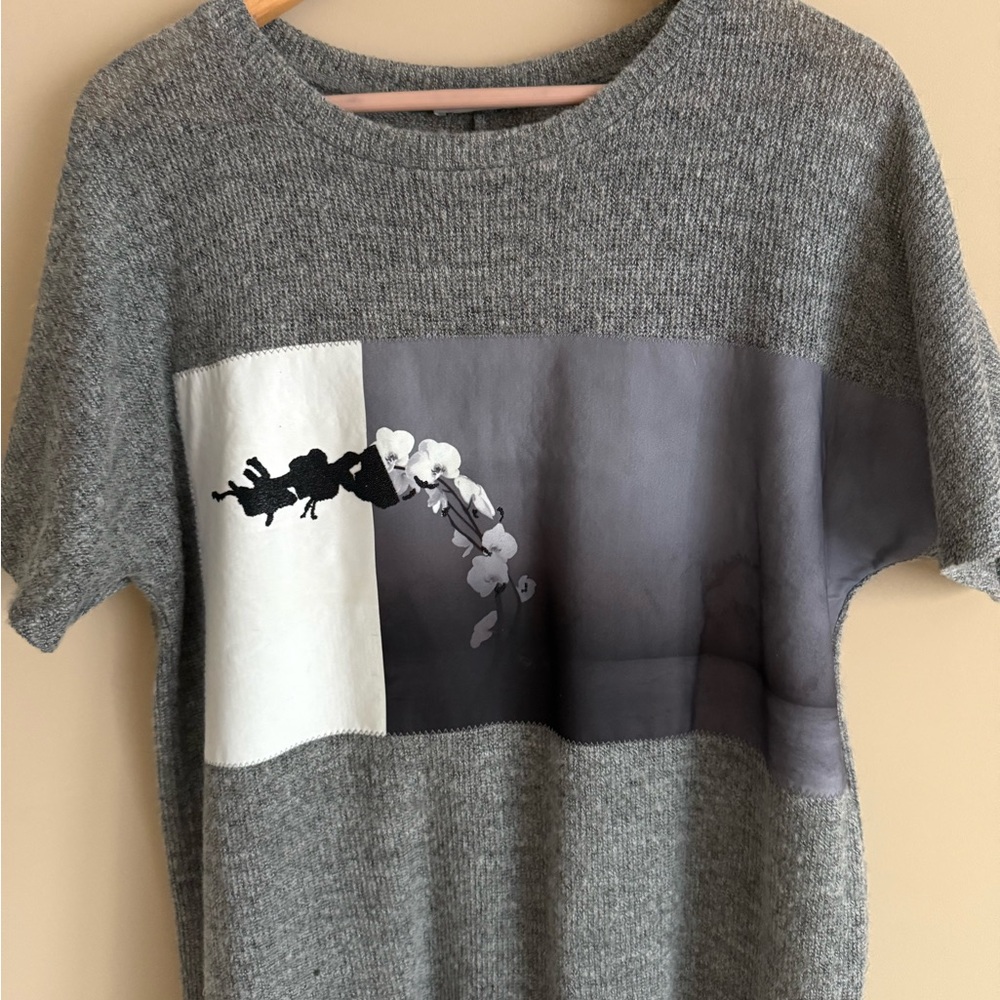 ZaraGray Knit Short Sleeve Top with Floral Panel